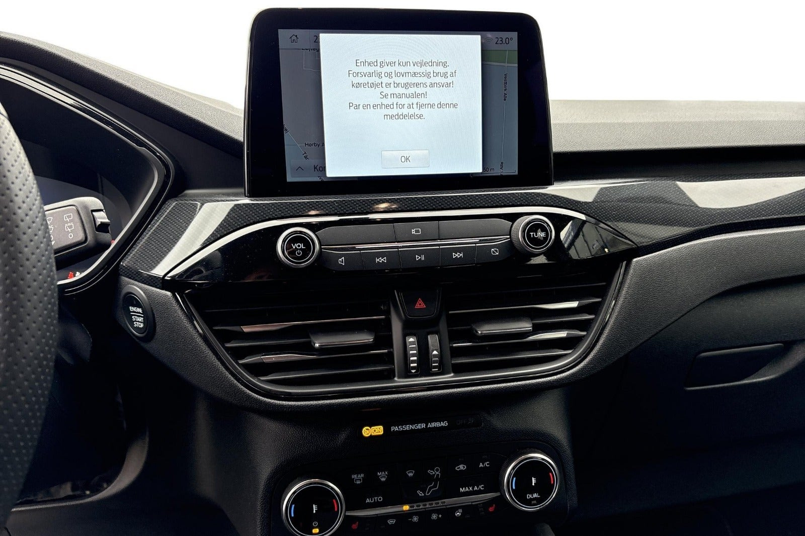 Grå Ford Kuga fra 2023