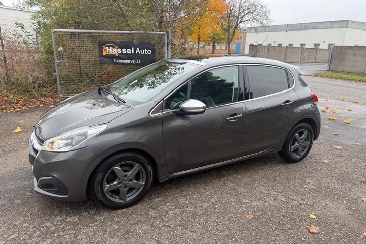Grøn Peugeot 208 fra 2018