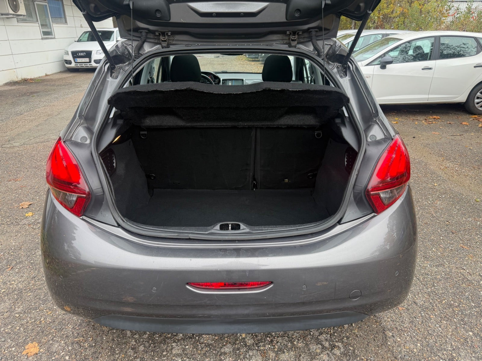 Grøn Peugeot 208 fra 2018