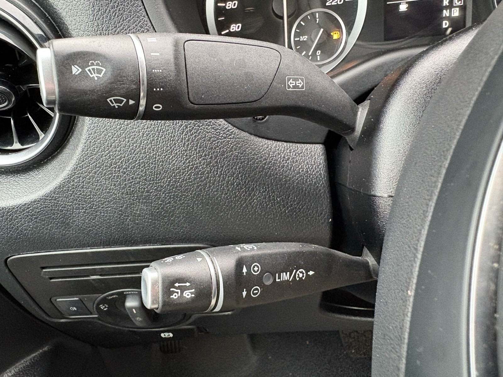 Sort Mercedes Vito 114 fra 2021