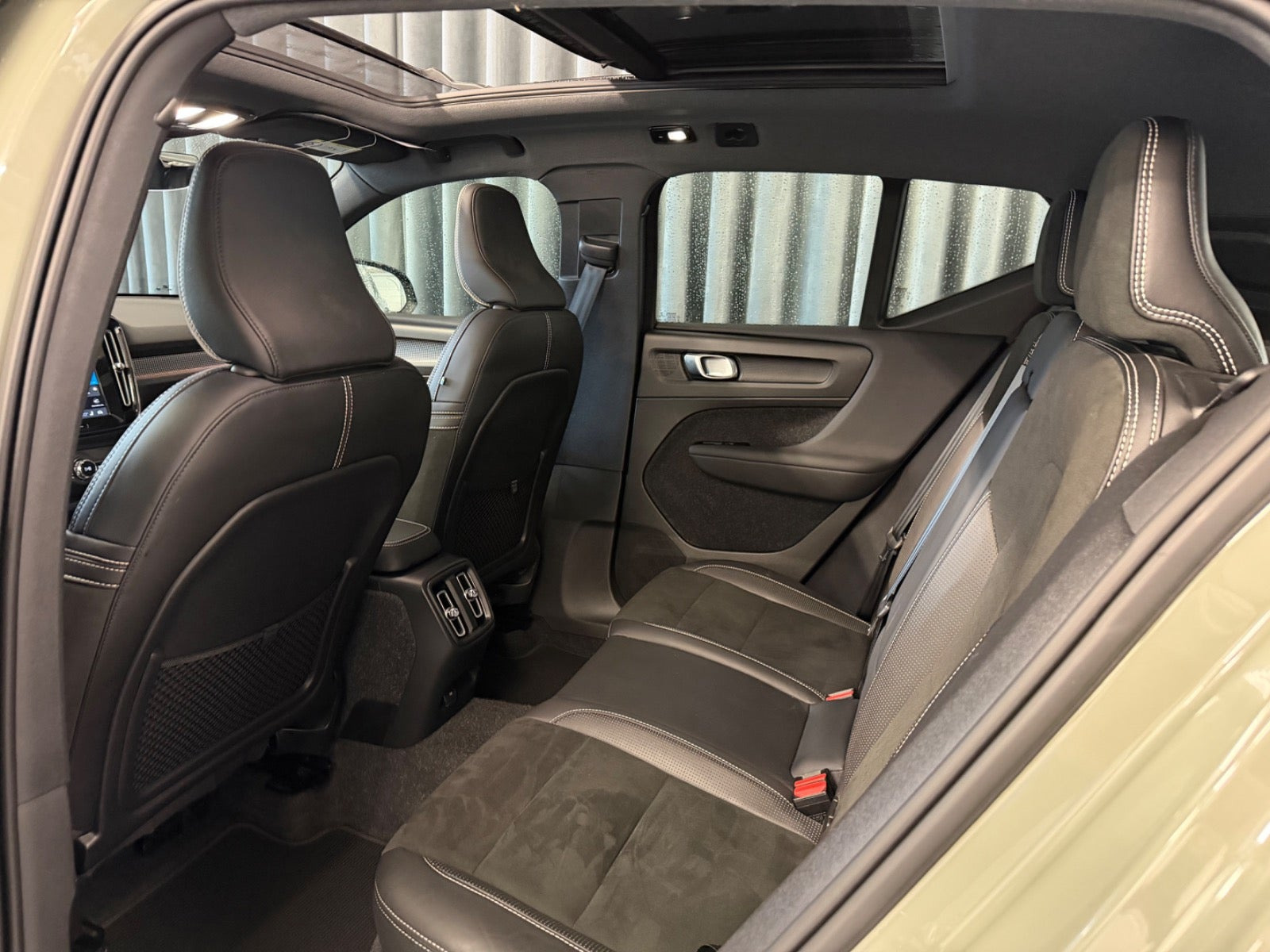 Grøn Volvo XC40 fra 2021
