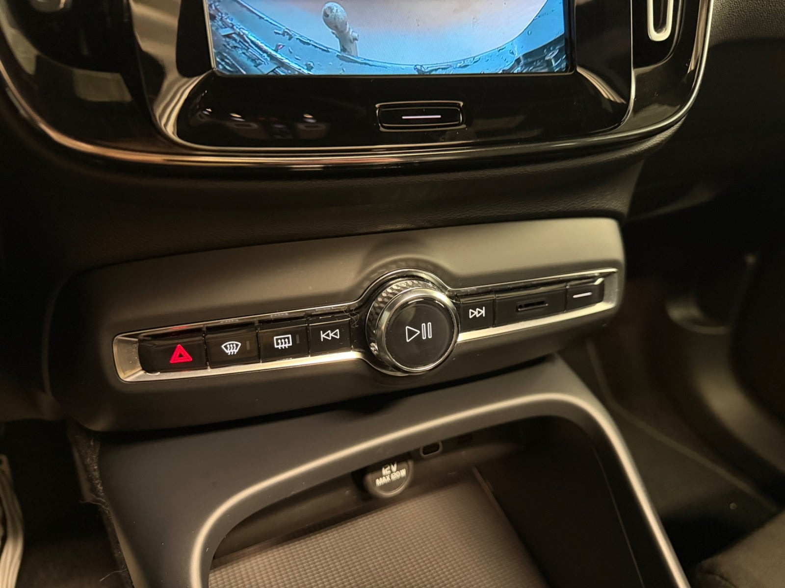 Grøn Volvo XC40 fra 2021