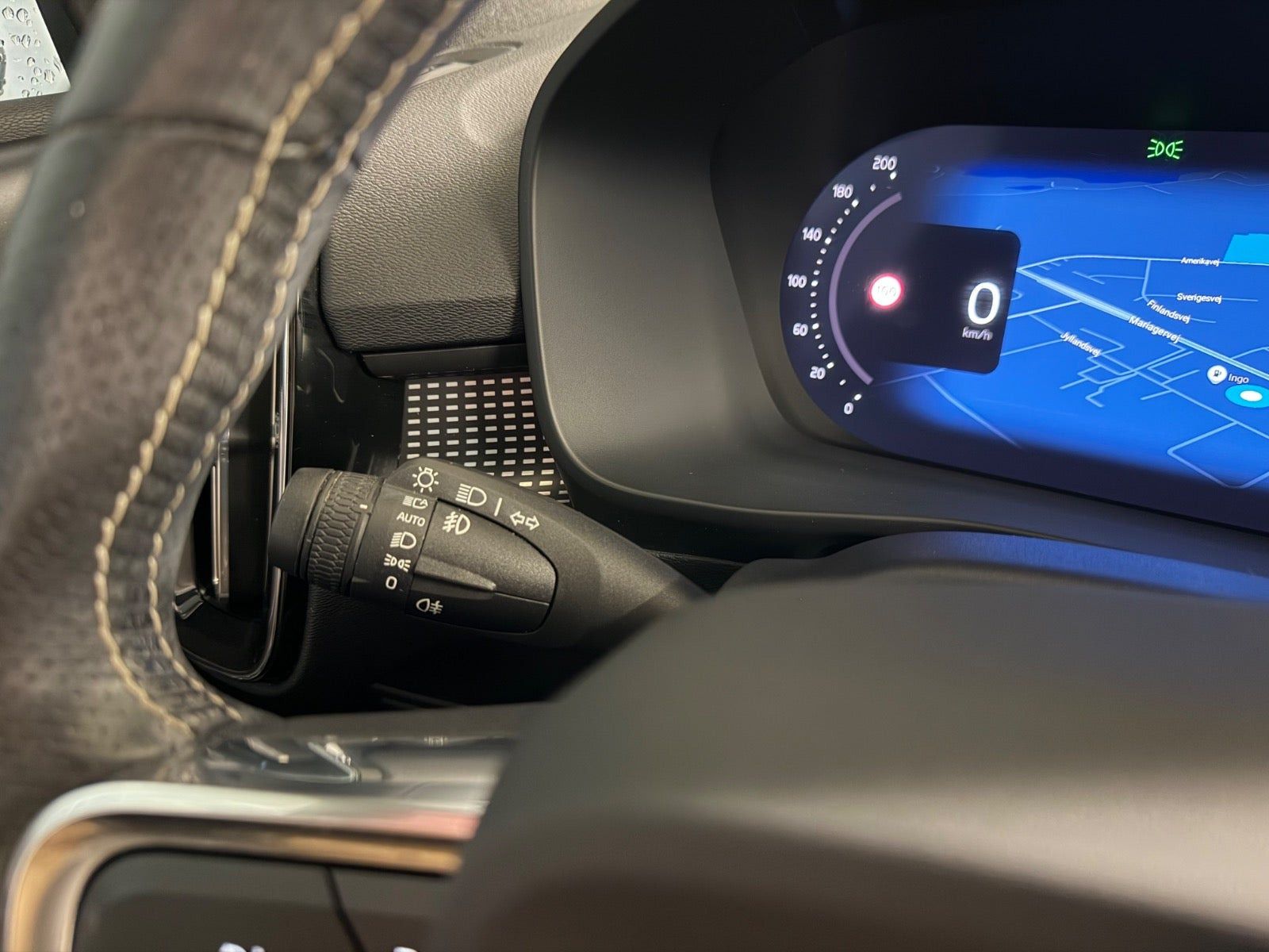 Grøn Volvo XC40 fra 2021