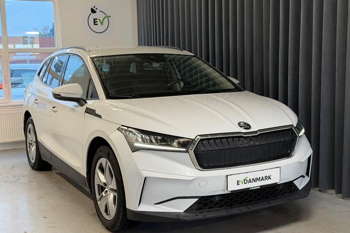 Hvid Skoda Enyaq fra 2022