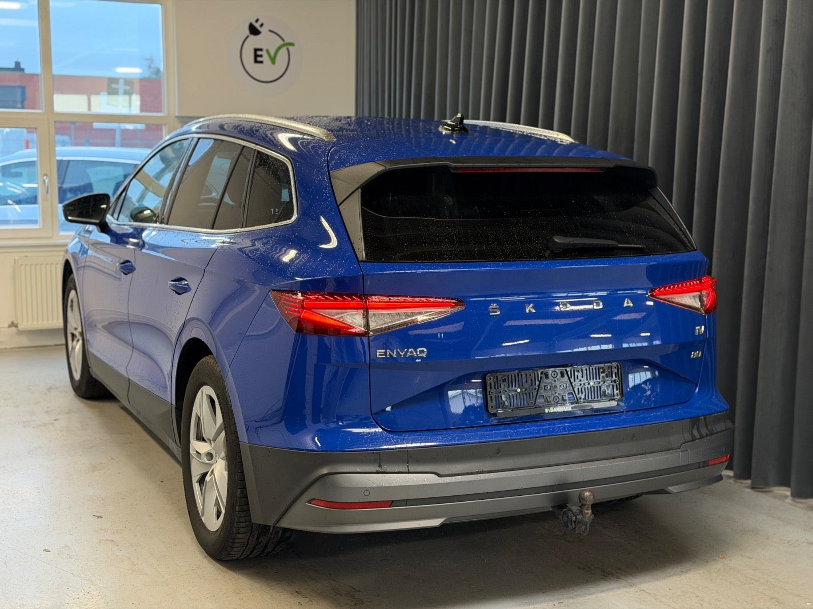 Blå Skoda Enyaq fra 2021
