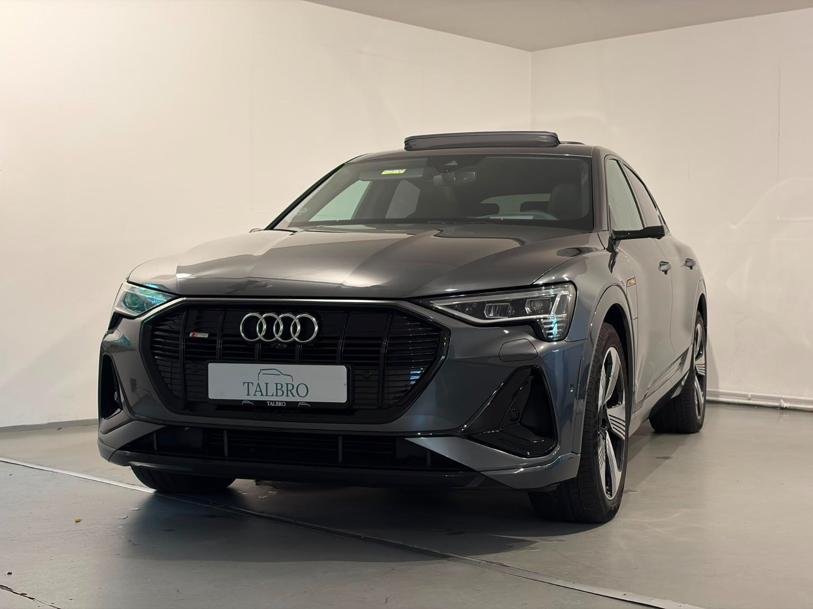 Audi e-tron 55 S-line Sportback quattro