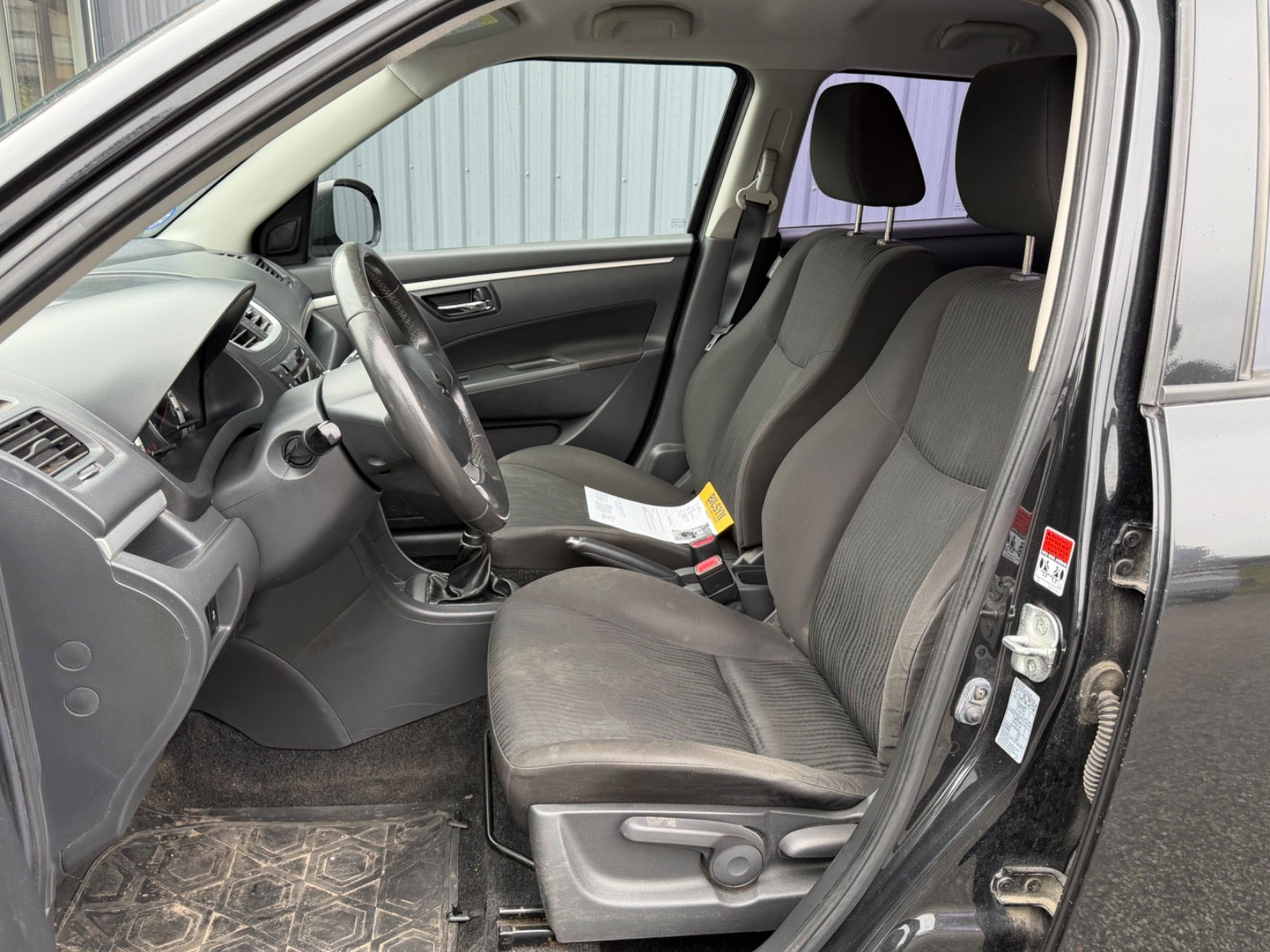 Sort Suzuki Swift fra 2011