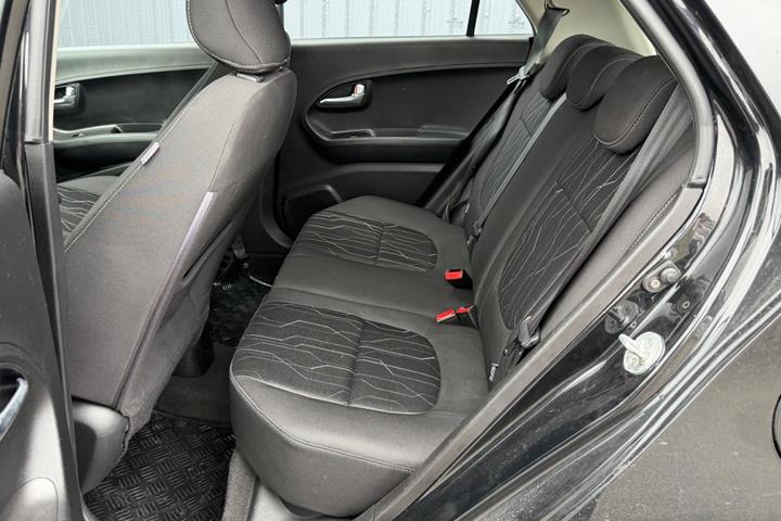 Sort Kia Picanto fra 2013