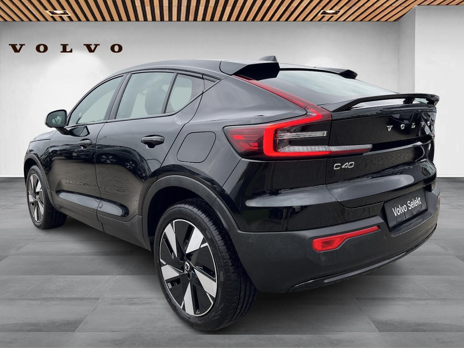 Sort Volvo C40 fra 2024
