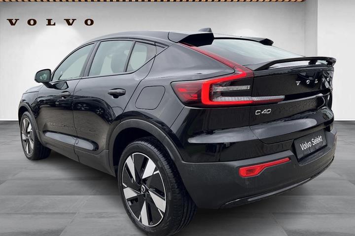 Sort Volvo C40 fra 2024