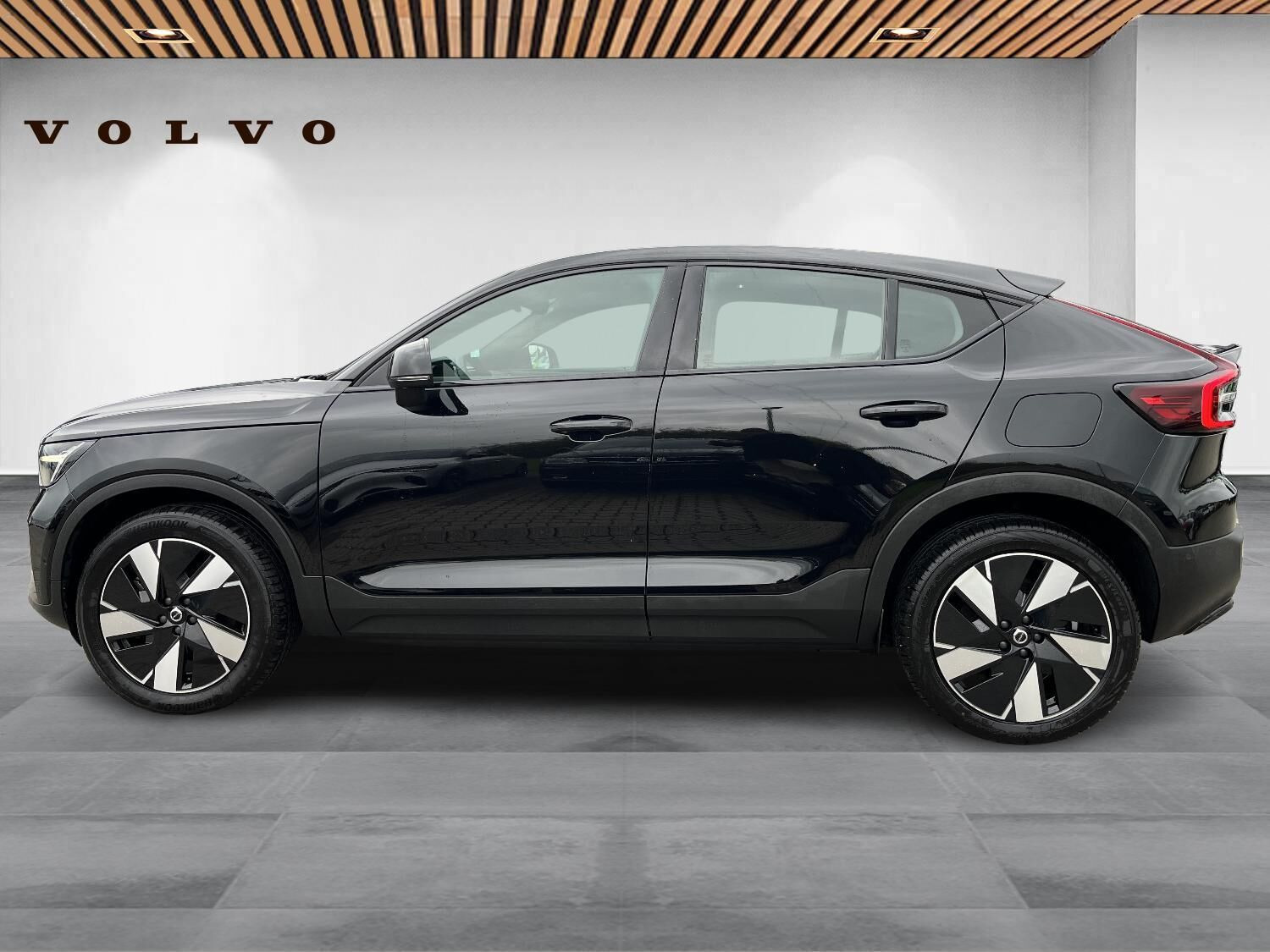 Sort Volvo C40 fra 2024