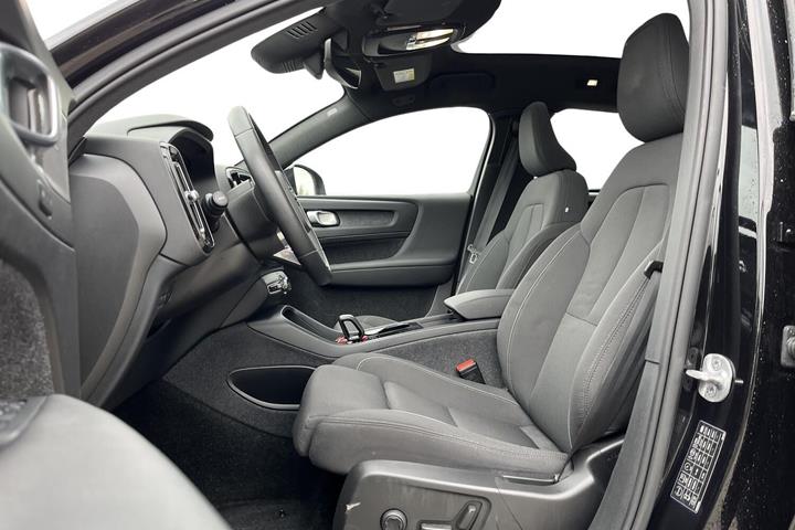 Sort Volvo C40 fra 2024