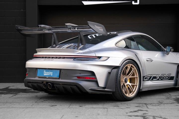 Sølv Porsche 911 GT3 RS fra 2024