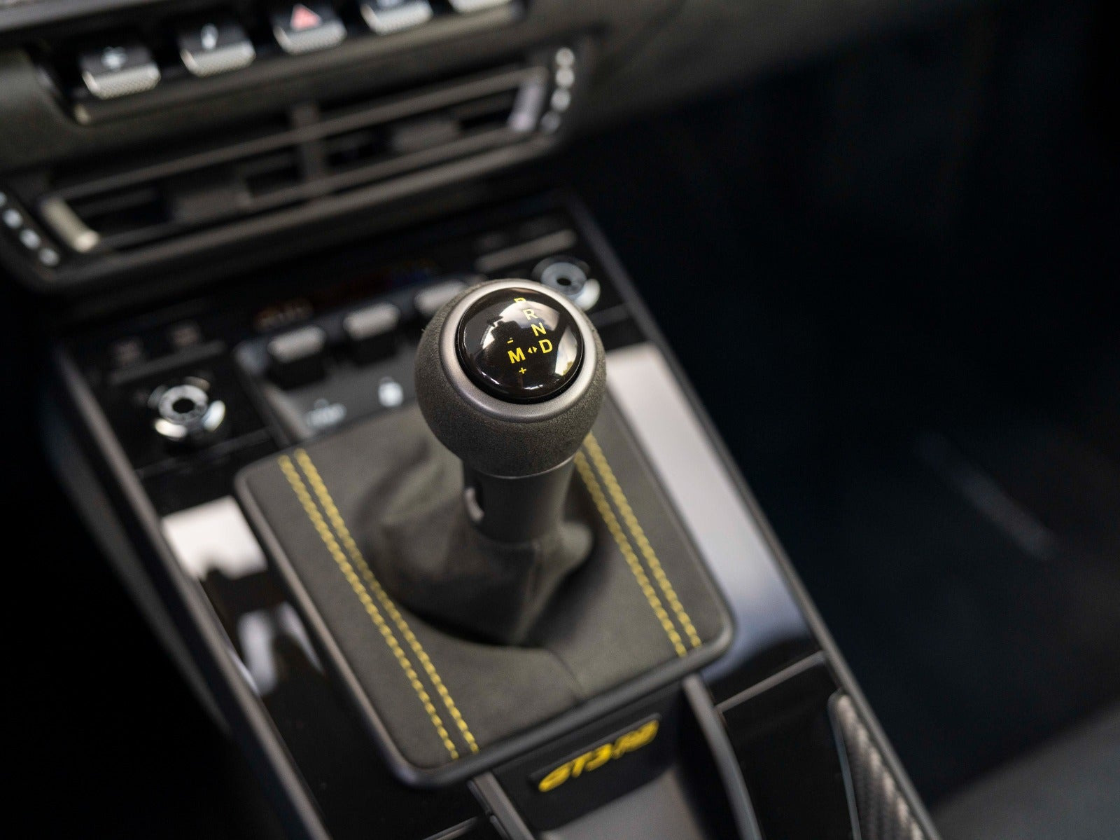 Sølv Porsche 911 GT3 RS fra 2024