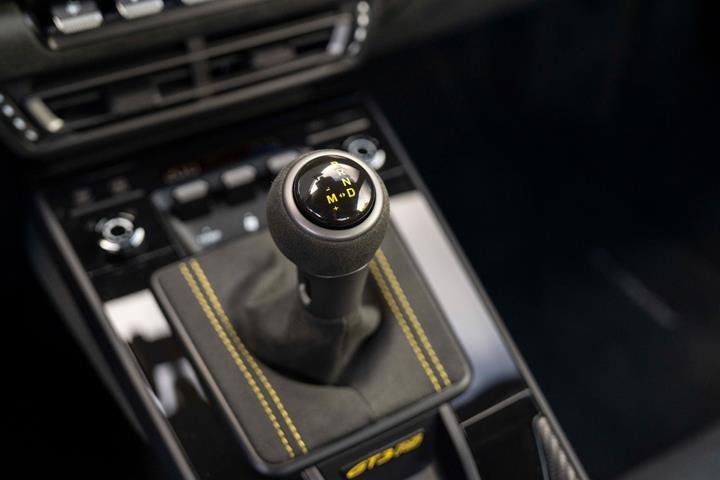 Sølv Porsche 911 GT3 RS fra 2024