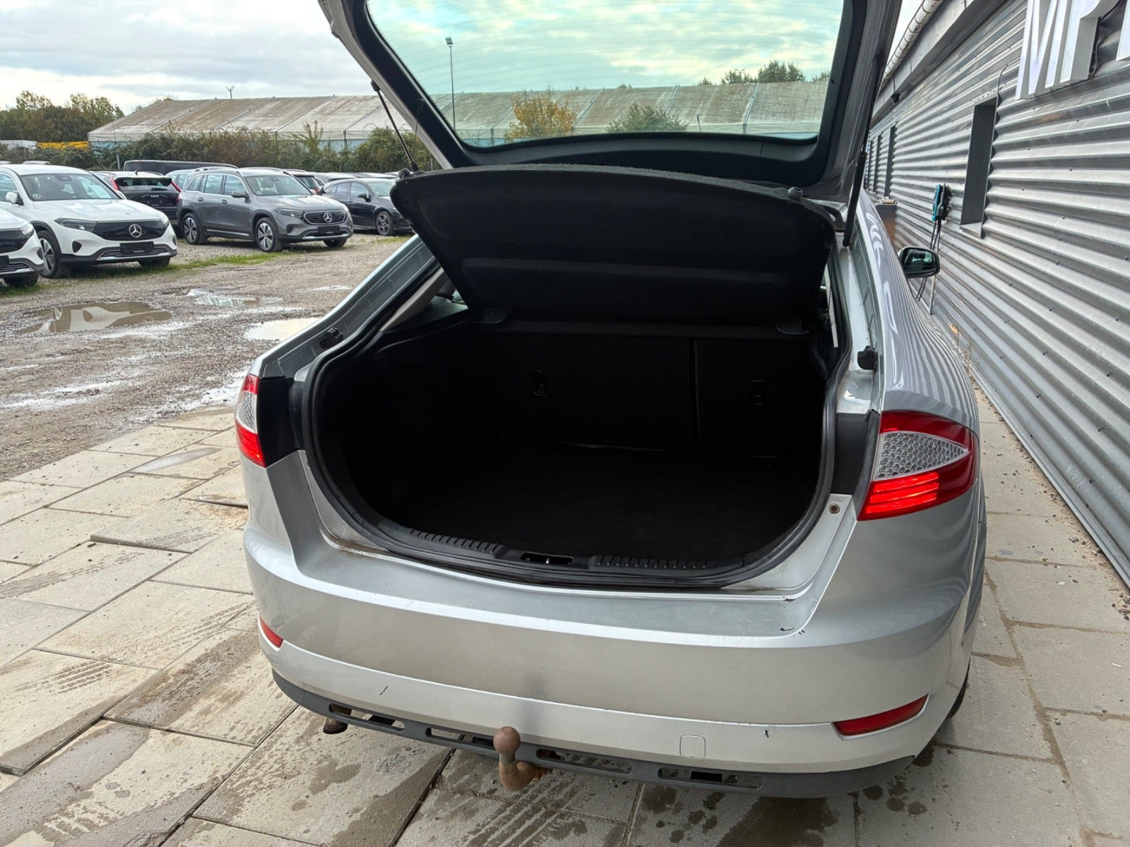 Sølv Ford Mondeo fra 2007