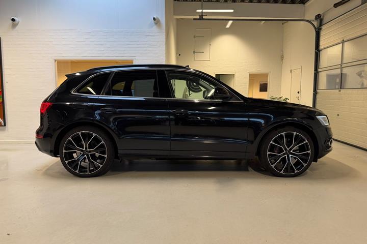 Sort Audi SQ5 fra 2013