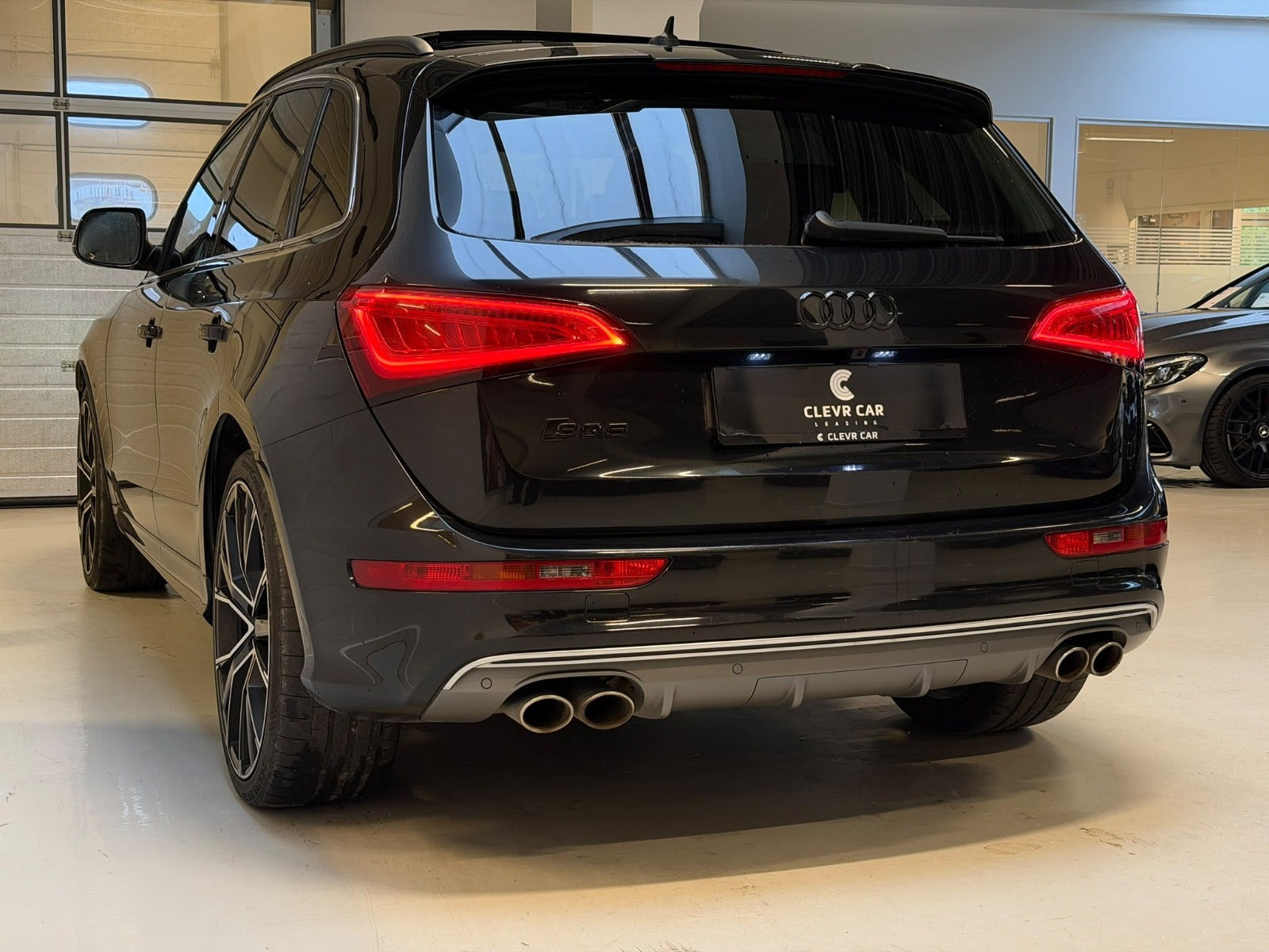 Sort Audi SQ5 fra 2013