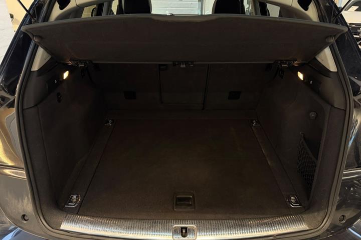 Sort Audi SQ5 fra 2013