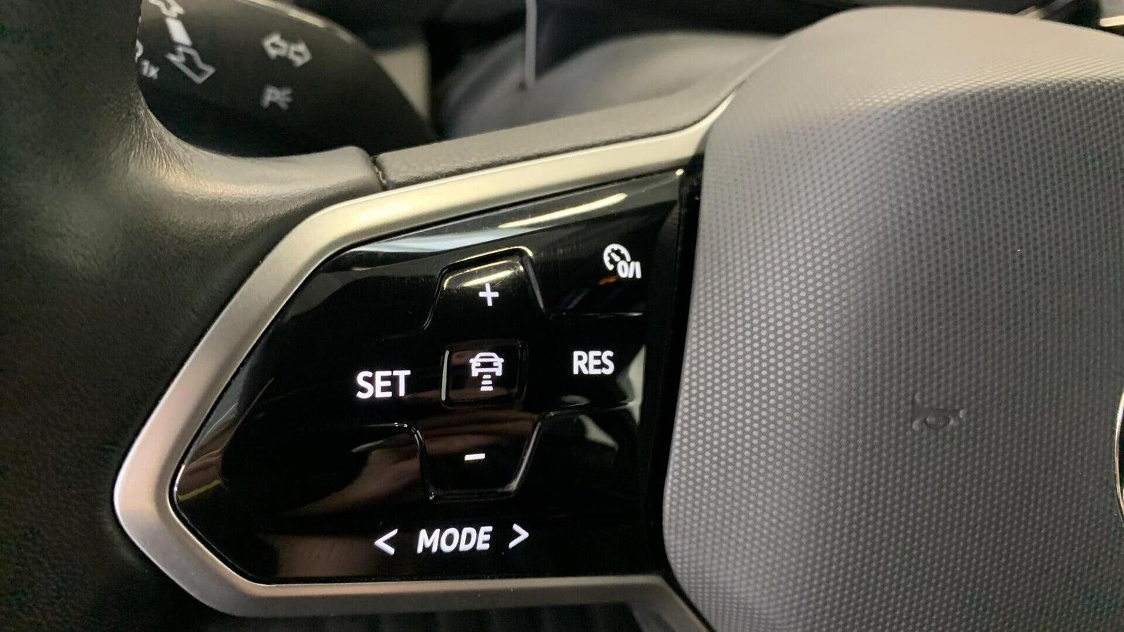 Grå VW ID.4 fra 2023
