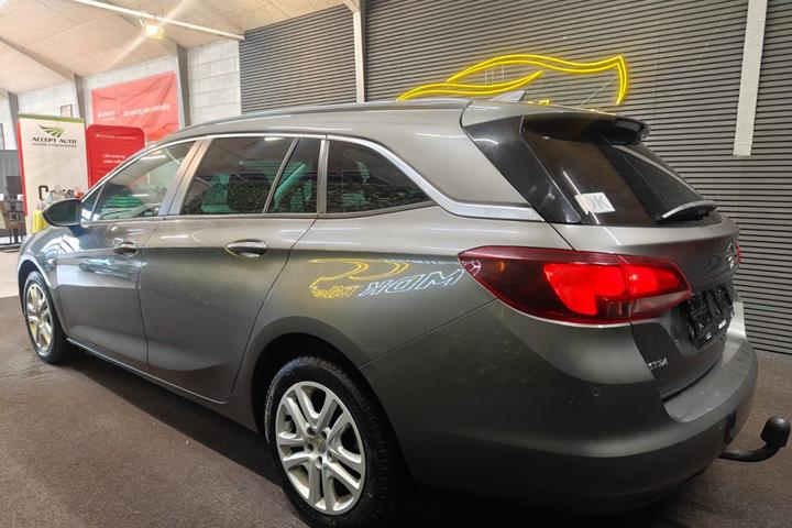 undefined Opel Astra fra 2017
