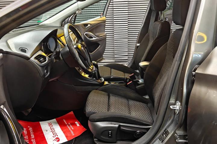 undefined Opel Astra fra 2017