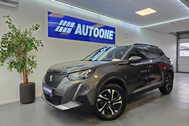 Grå Peugeot 2008 fra 2020