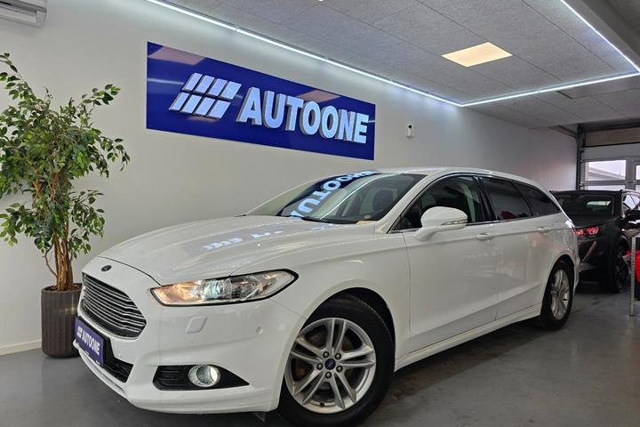 Hvid Ford Mondeo fra 2018