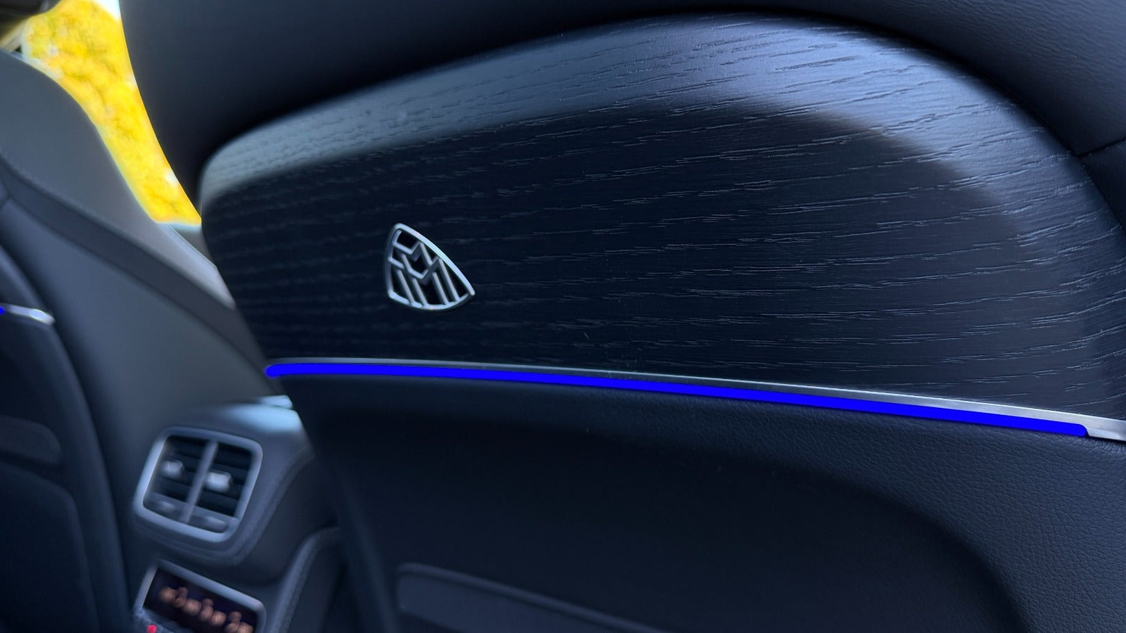 Grøn Mercedes GLS600 fra 2022