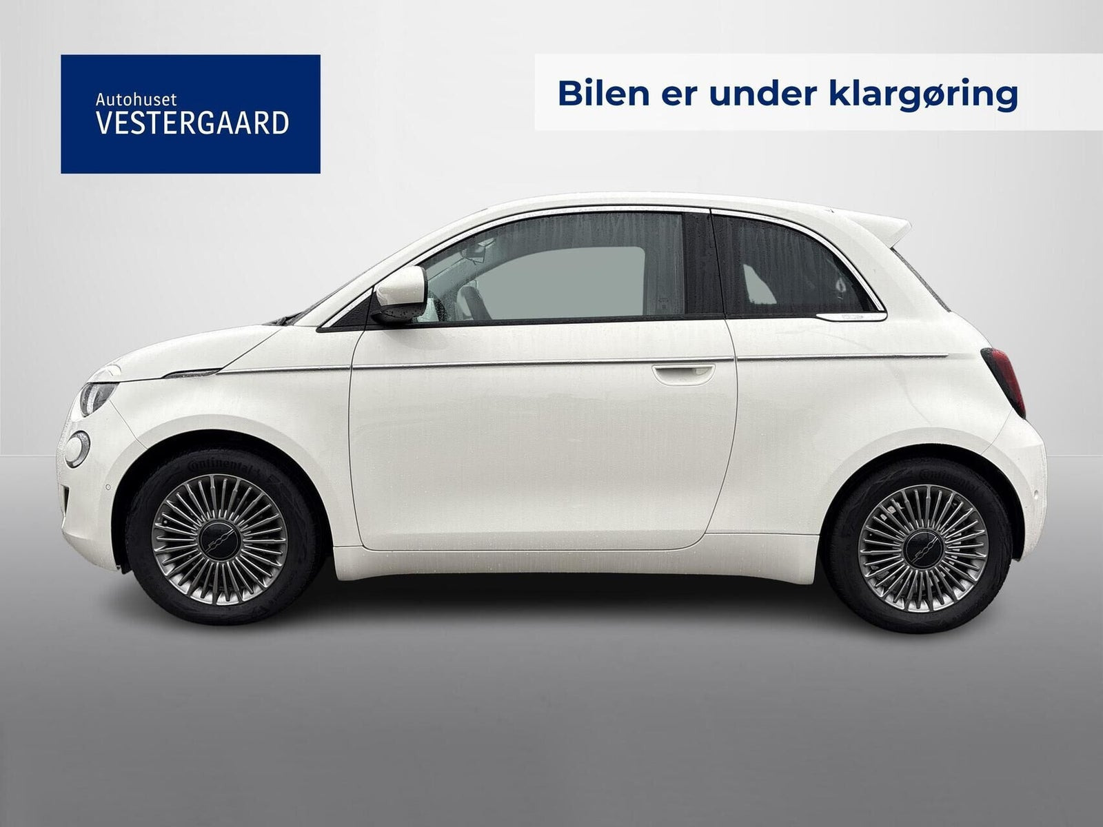 Hvid Fiat 500e fra 2024