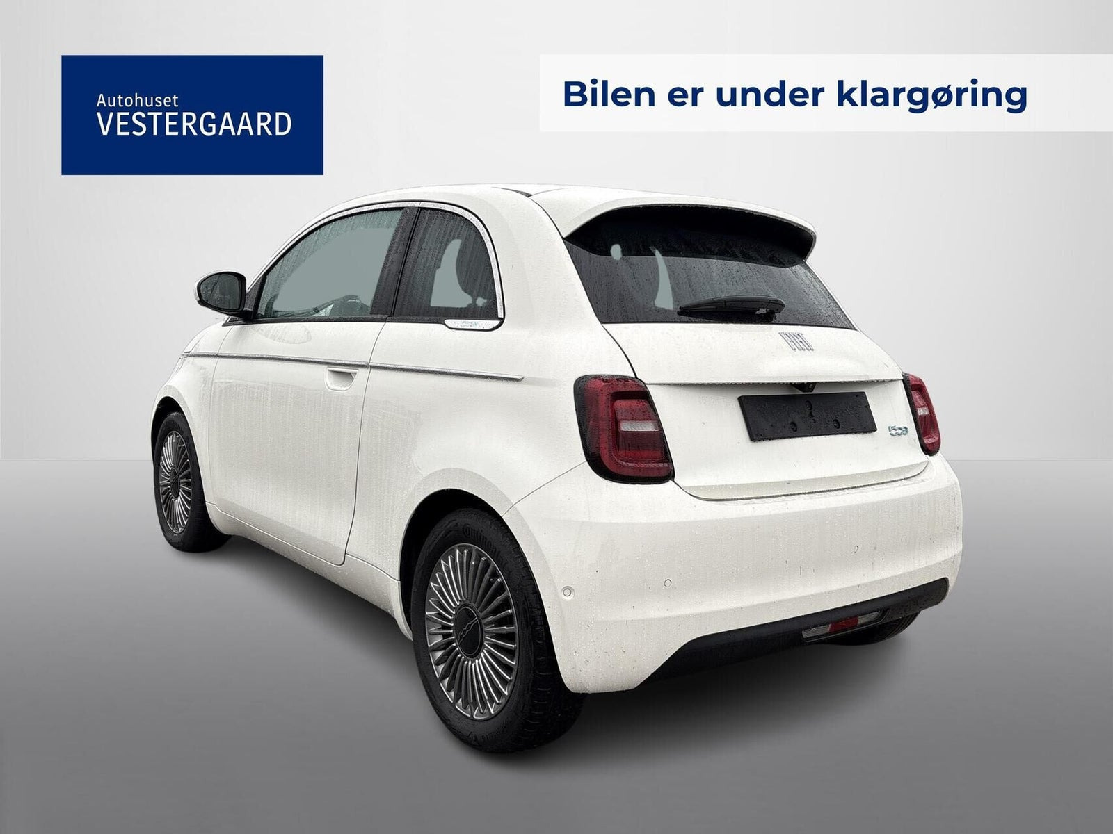 Hvid Fiat 500e fra 2024