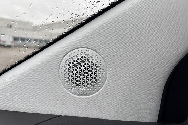 Gul Fiat 500e fra 2023