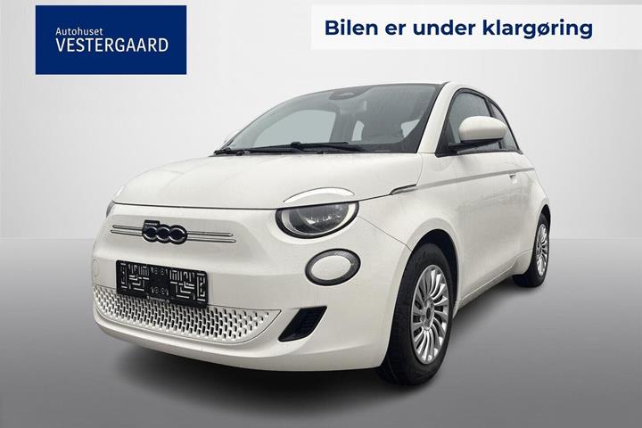 Hvid Fiat 500e fra 2023