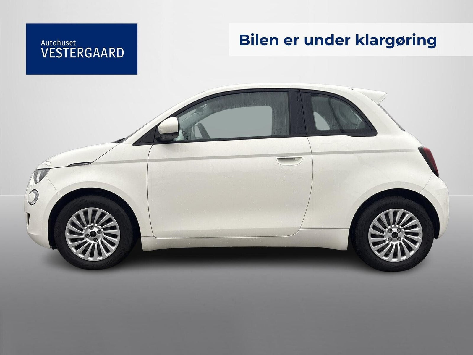 Hvid Fiat 500e fra 2023