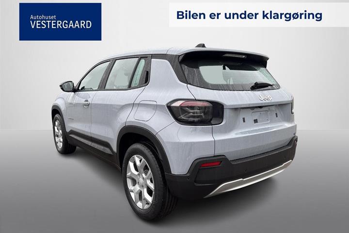 Grå Jeep Avenger fra 2025