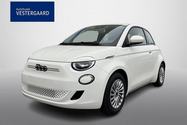 Hvid Fiat 500e fra 2023