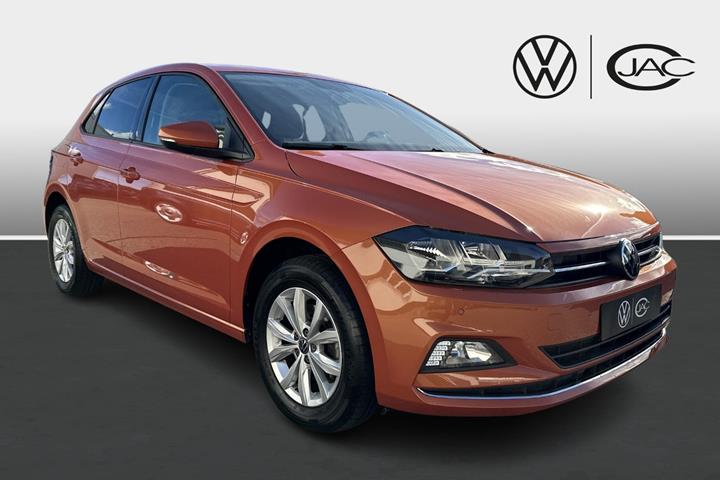 Orange VW Polo fra 2021