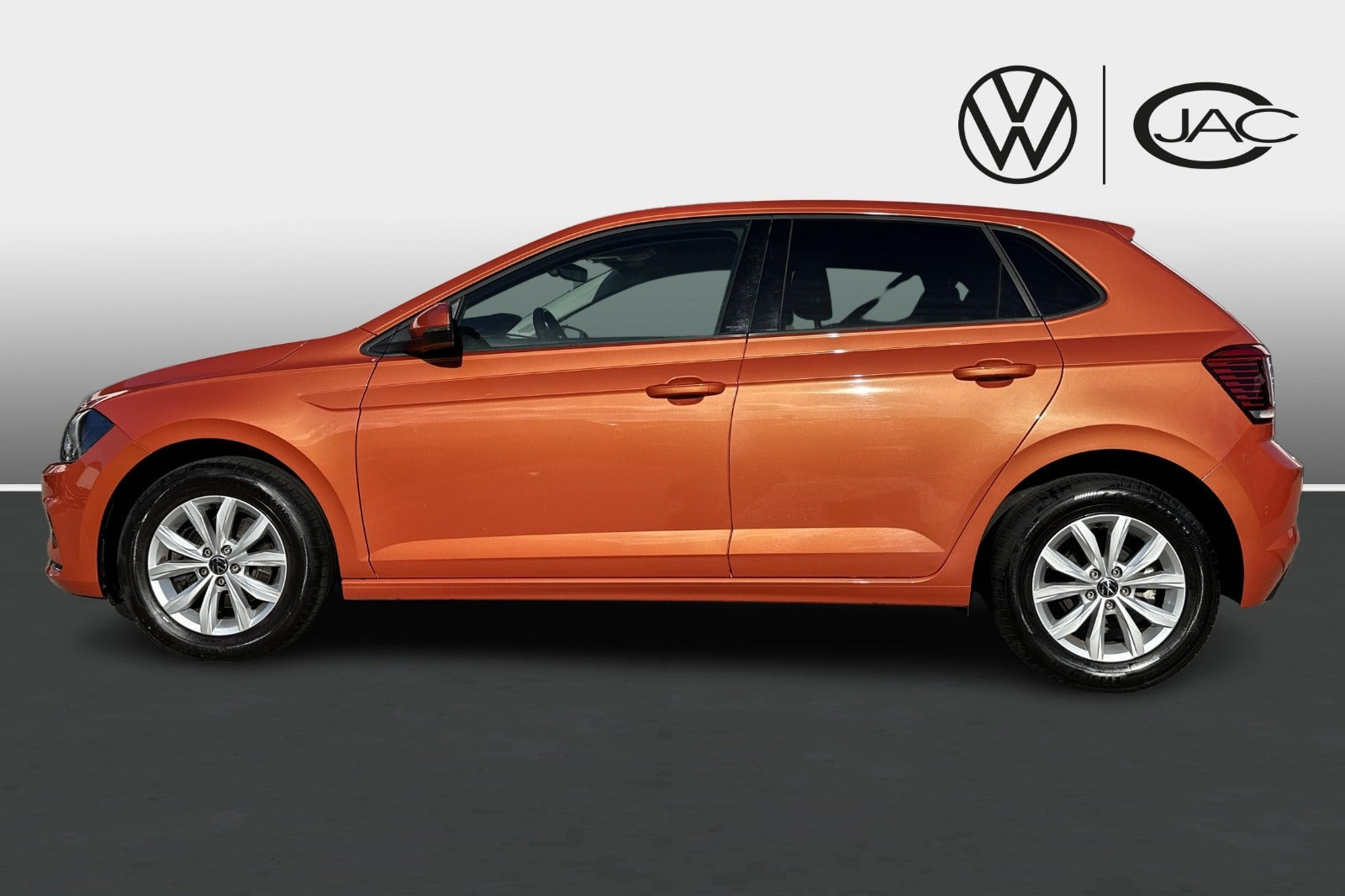 Orange VW Polo fra 2021