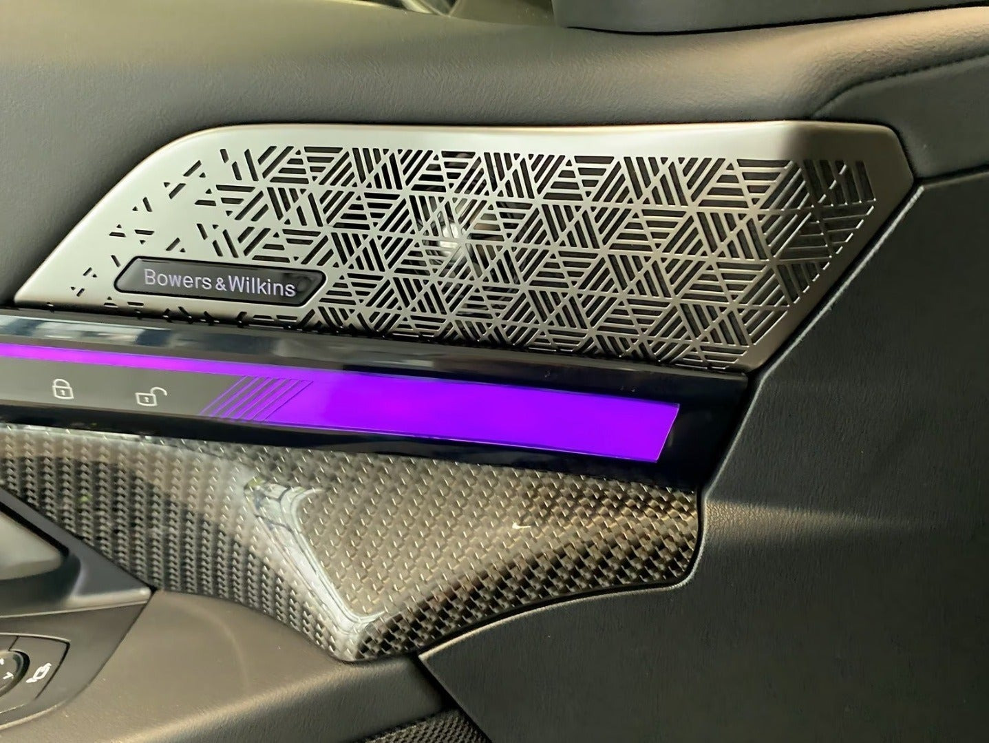 Grå BMW i5 fra 2024