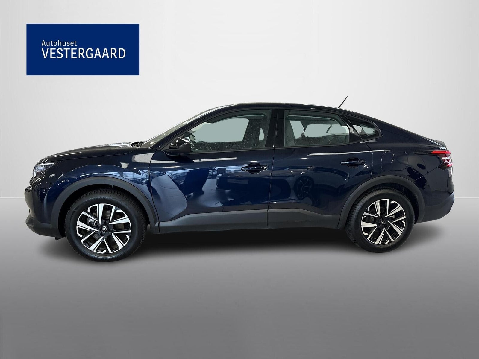 Sort Citroën ë-C4 X fra 2024