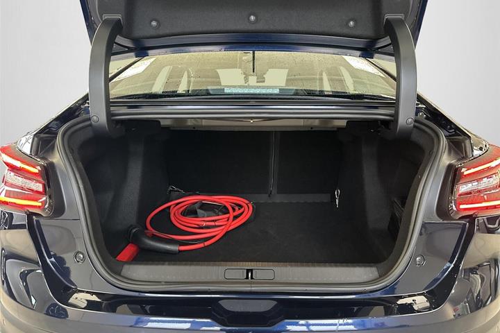 Sort Citroën ë-C4 X fra 2024