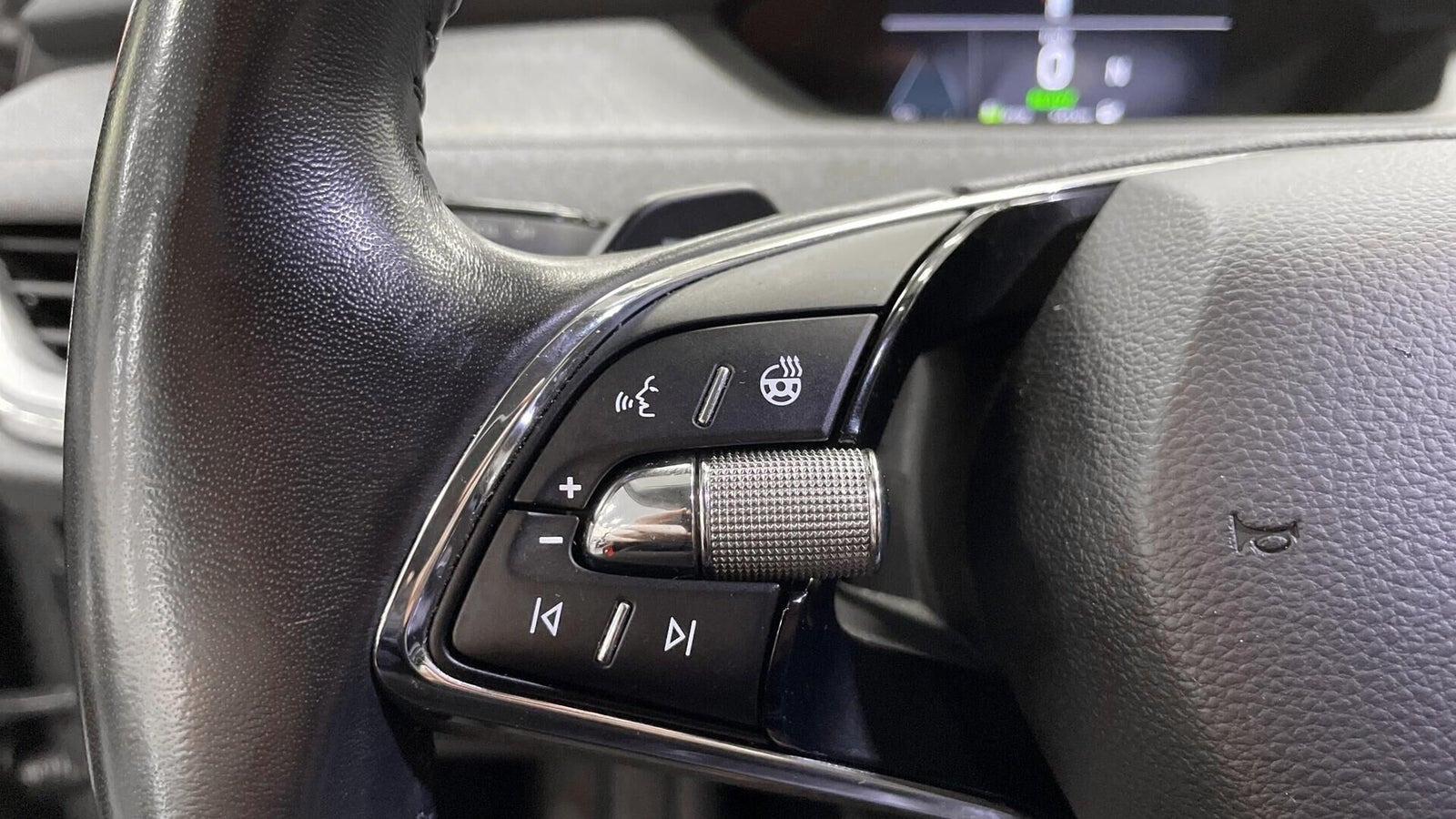 Grå Skoda Enyaq fra 2022