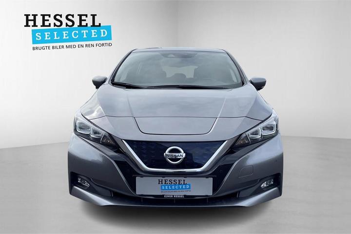 Grå Nissan Leaf fra 2022