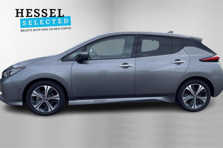 Grå Nissan Leaf fra 2022