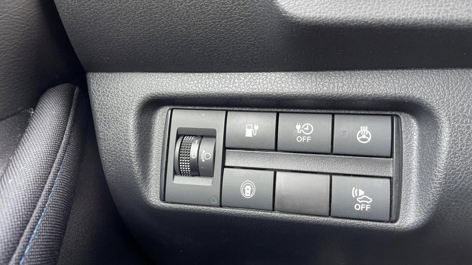 Grå Nissan Leaf fra 2022