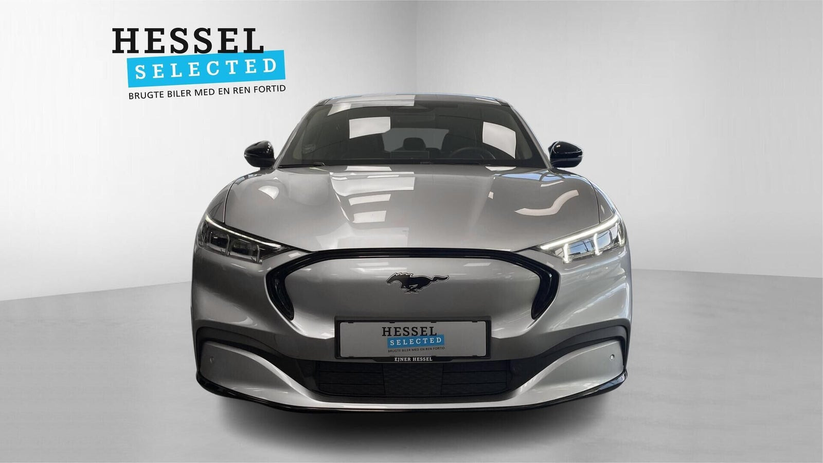 Sølv Ford Mustang Mach-E fra 2021