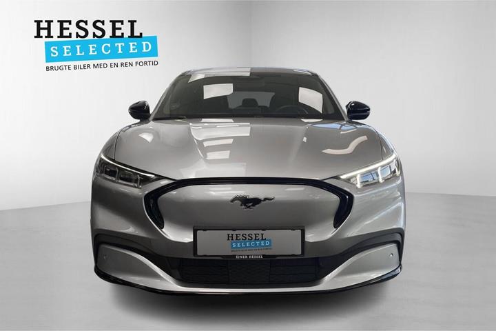 Sølv Ford Mustang Mach-E fra 2021