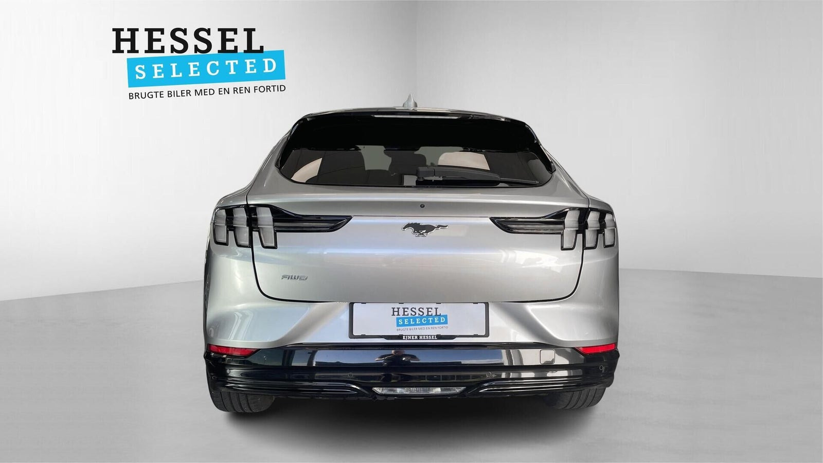 Sølv Ford Mustang Mach-E fra 2021