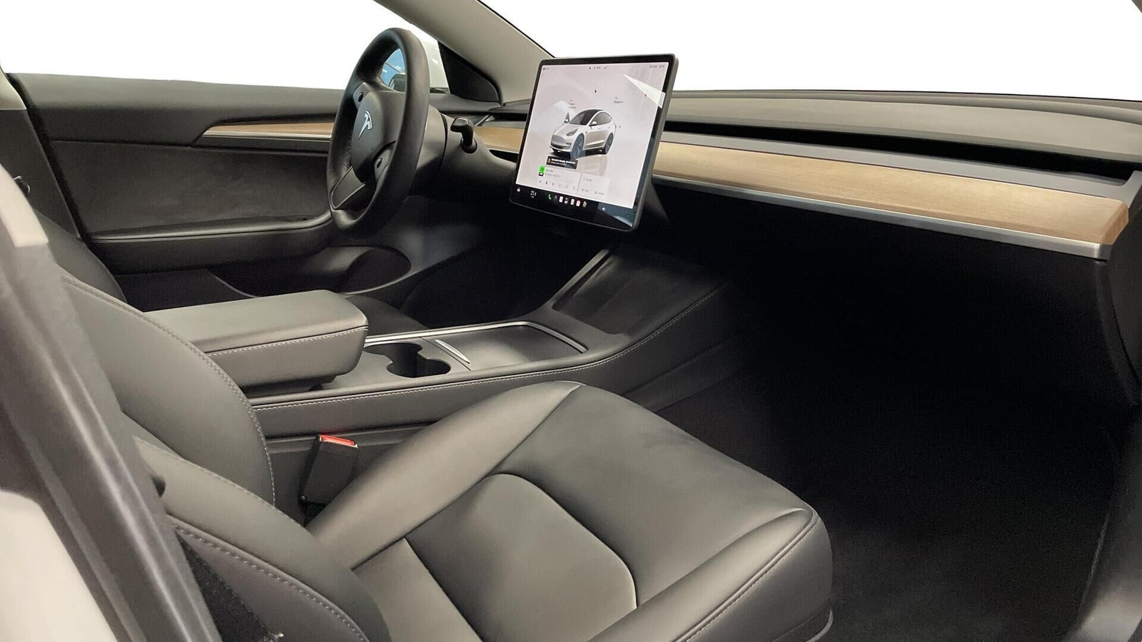 Hvid Tesla Model 3 fra 2022