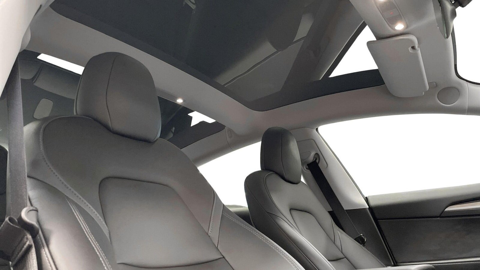 Hvid Tesla Model 3 fra 2022